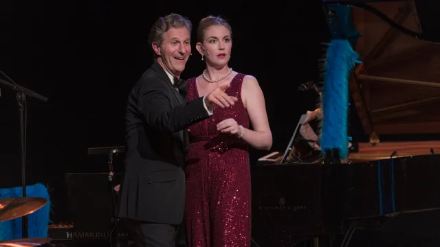 Samuel Zünd und Julia Schiwowa (Foto: zVg) Samuel Zünd und Julia Schiwowa — Licht & Klang (Foto: zVg)